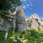 Captain's Castle Reval