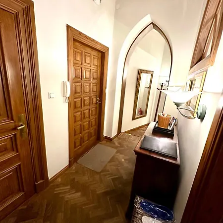 Captain's Castle Apartament