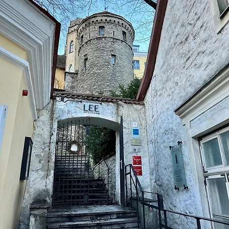 Captain's Castle * Tallin