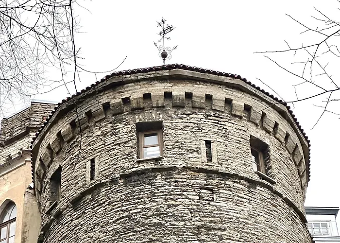 Апартаменты Captain's Castle *