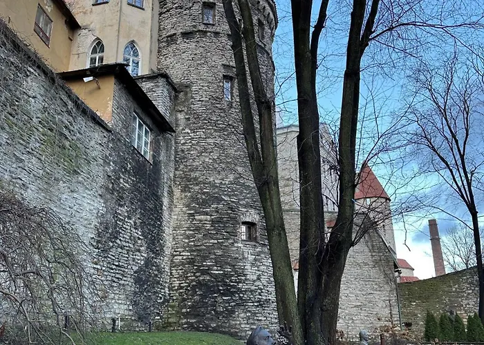 Captain's Castle Апартаменты *